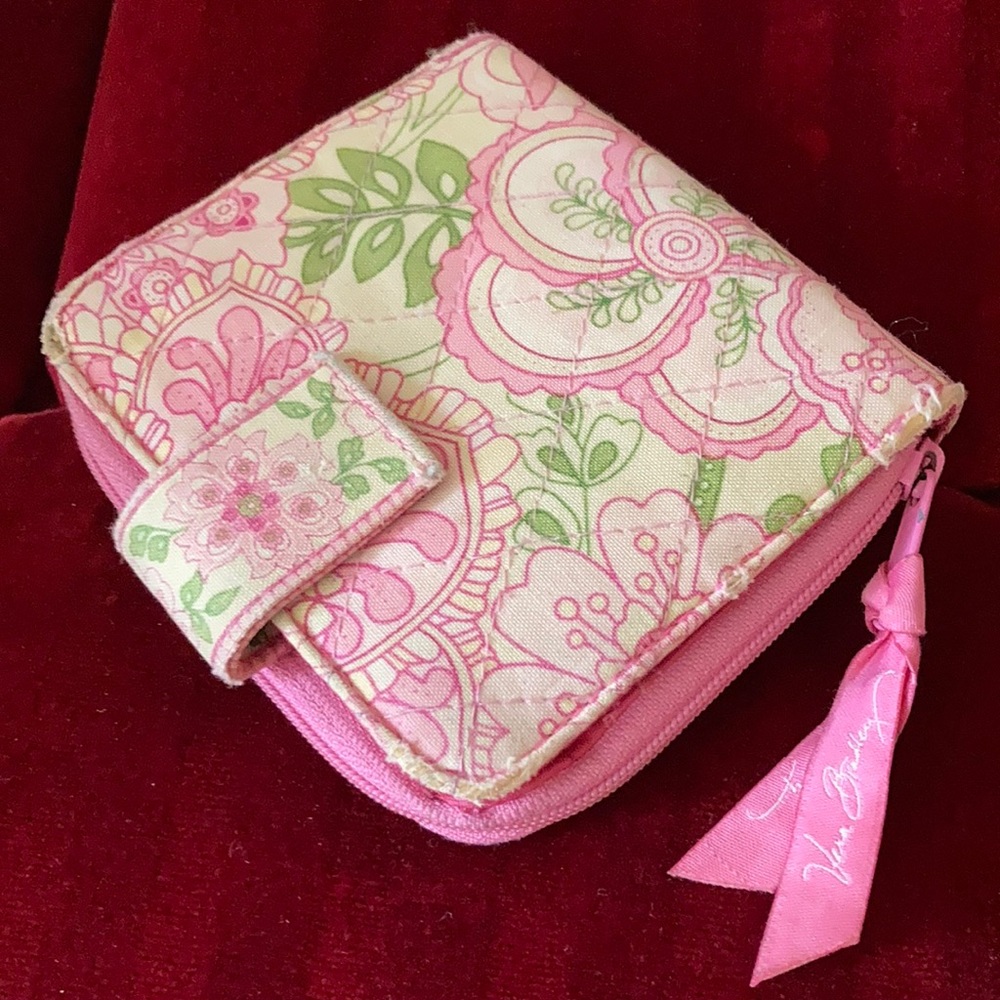 •Vera Bradley• Petal Pink Paisley Wallet